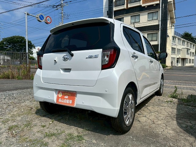 ダイハツ ミライース6枚目